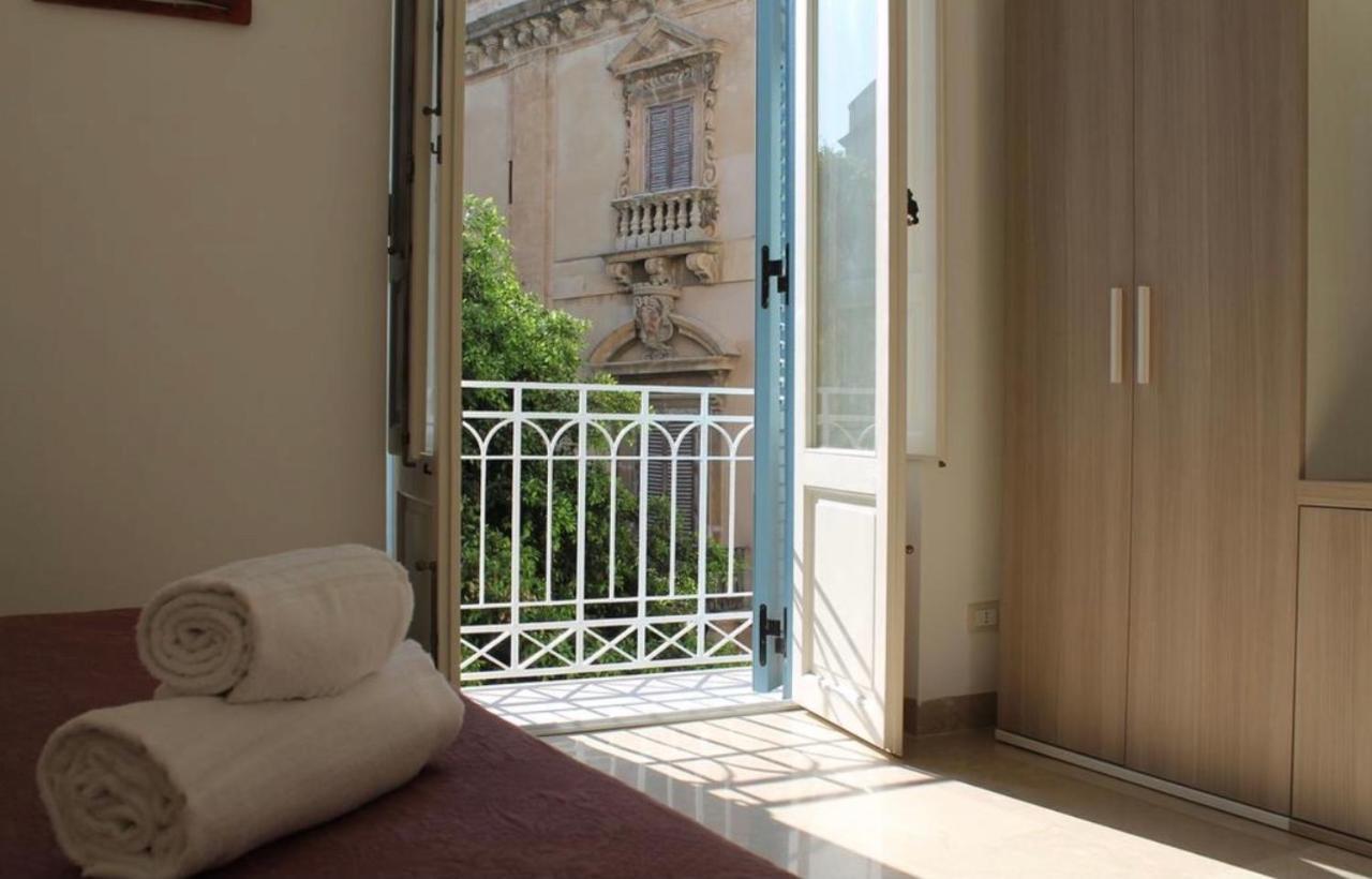 Trapani Albergo Diffuso Palazzo Mauro Exterior photo